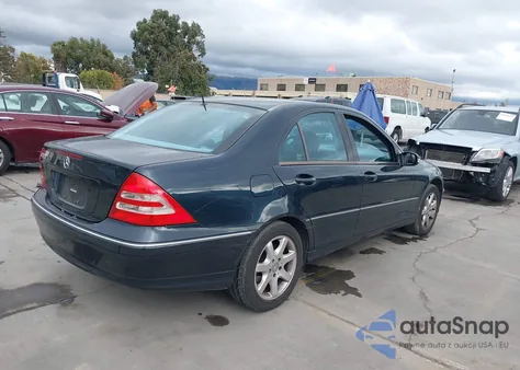 2001 Mercedes-Benz C 320 from USA, damaged, VIN WDBRF64JX1F043754